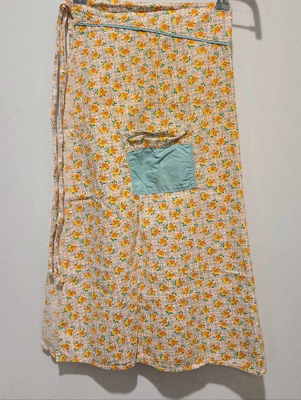Vintage 60s 70s Kitchen Apron